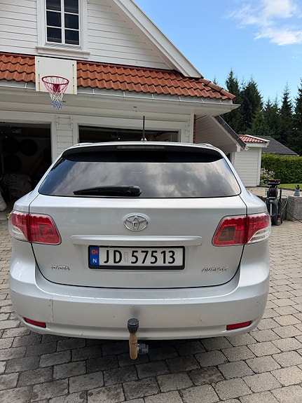 Toyota Avensis 5 of 27