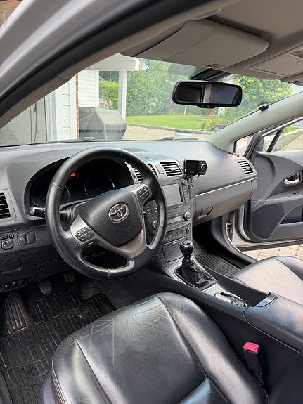 Toyota Avensis 9 of 27