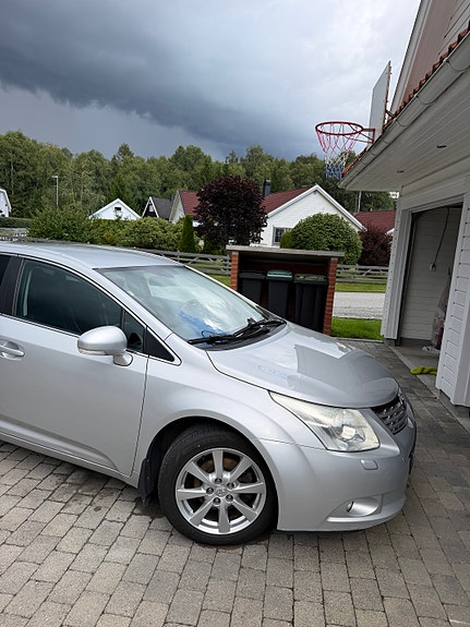 Toyota Avensis 7 of 27