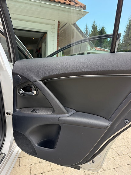 Toyota Avensis 17 of 27