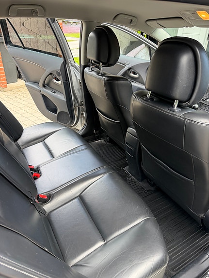 Toyota Avensis 15 of 27