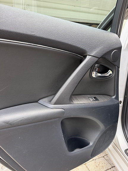 Toyota Avensis 14 of 27