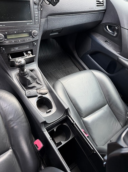Toyota Avensis 19 of 27