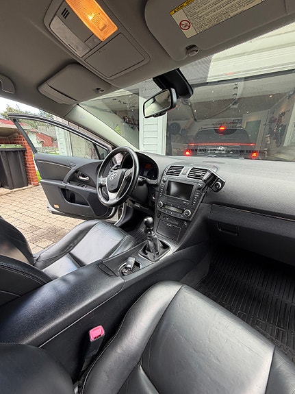 Toyota Avensis 20 of 27