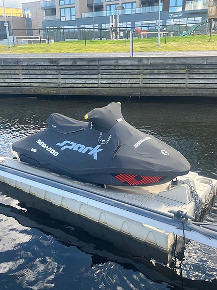 Seadoo Spark trixx 2up + Dock og Henger 9 of 16