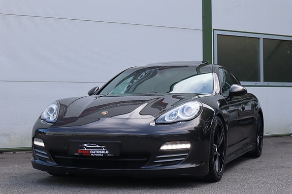 Porsche Panamera 4 4 of 30