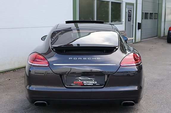 Porsche Panamera 4 20 of 30