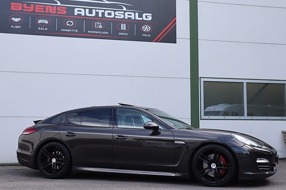 Porsche Panamera 4 10 of 30