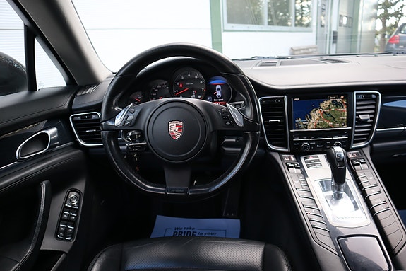 Porsche Panamera 4 27 of 30