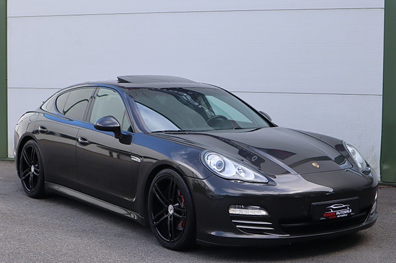 Porsche Panamera 4 11 of 30