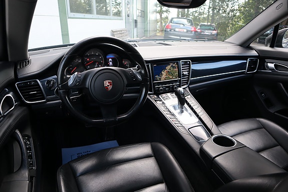 Porsche Panamera 4 25 of 30