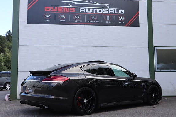 Porsche Panamera 4 14 of 30