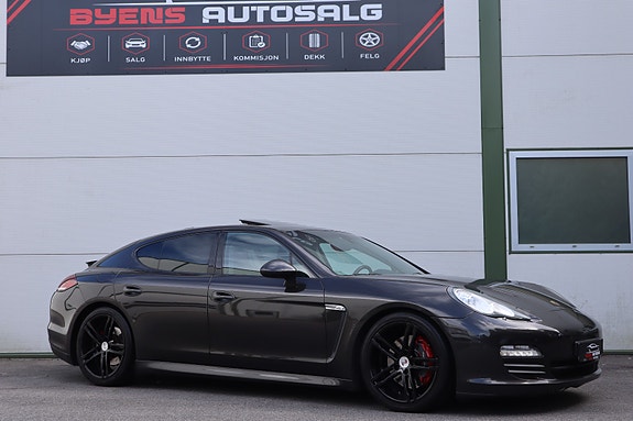 Porsche Panamera 4 8 of 30