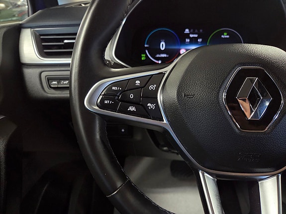 Renault Captur 15 of 30