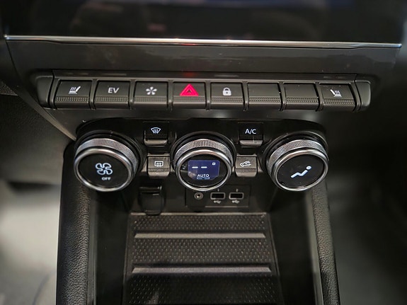 Renault Captur 24 of 30