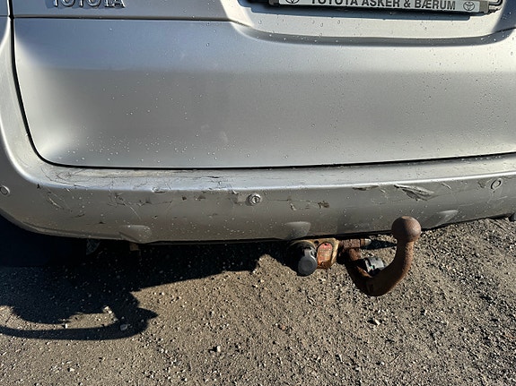 Toyota RAV4 7 of 11