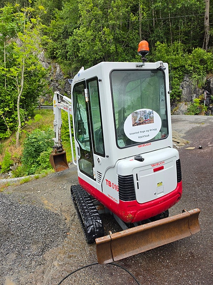 Takeuchi Tb016 2 of 11