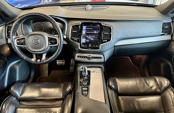 Volvo XC90 28 of 30