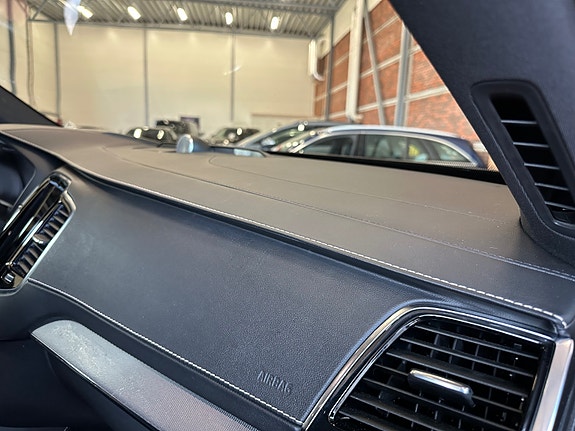 Volvo XC90 20 of 30