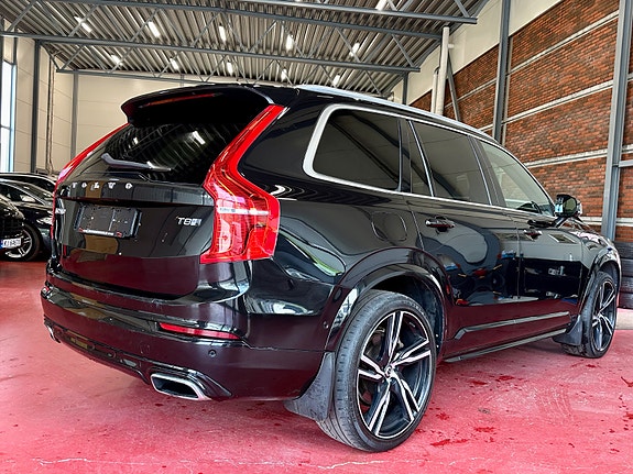 Volvo XC90 4 of 5
