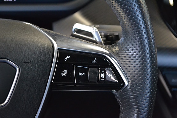 Audi e-tron GT 22 of 30