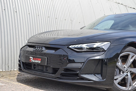 Audi e-tron GT 2 of 30