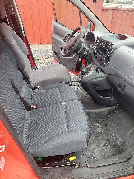 Peugeot Partner 11 of 15