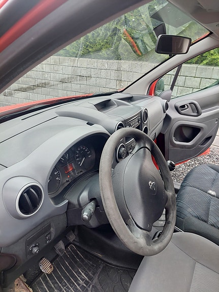 Peugeot Partner 9 of 15