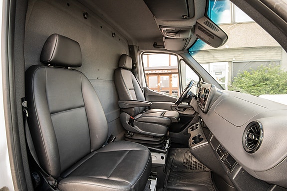 Mercedes-Benz Sprinter 516 22 of 30