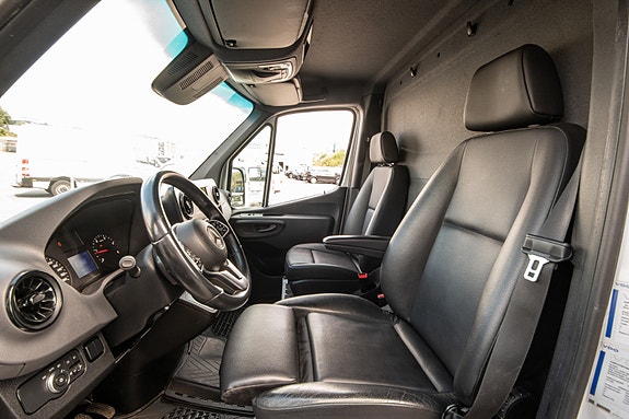Mercedes-Benz Sprinter 516 18 of 30
