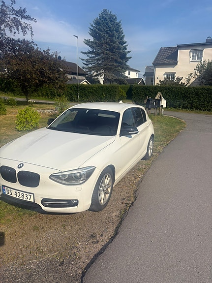 BMW 116d 2 of 5