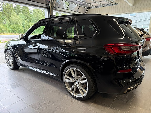 BMW X5 4 of 5