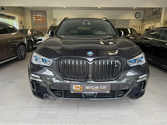 BMW X5 2 of 5