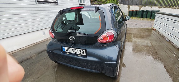 Toyota Aygo 7 of 22