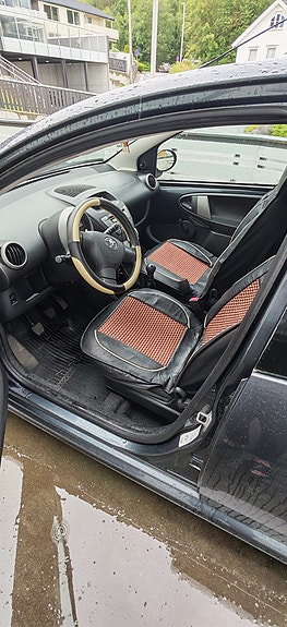 Toyota Aygo 16 of 22