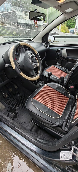 Toyota Aygo 10 of 22