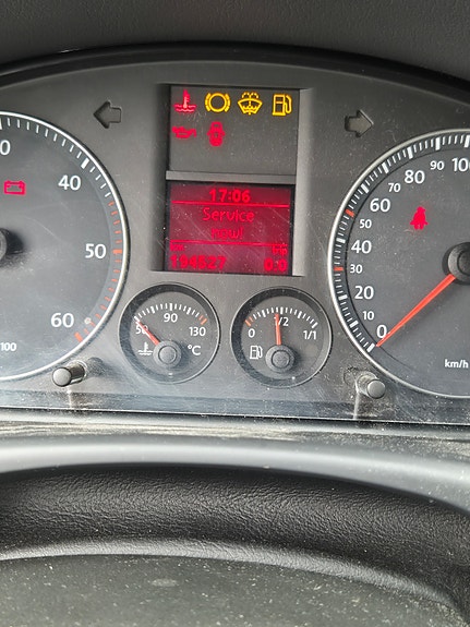 Volkswagen Touran 9 of 13