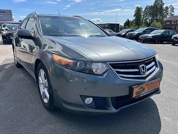 Honda Accord 2 of 5