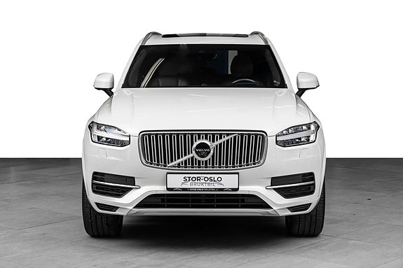 Volvo XC90 3 of 5
