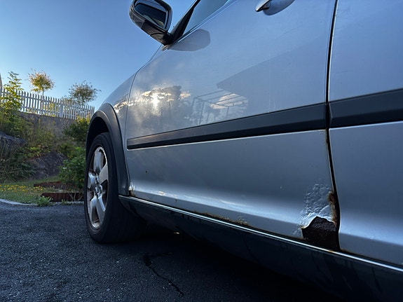 Skoda Octavia Scout 4 of 5
