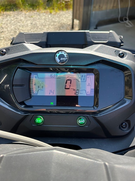 Can-Am Outlander Max XU+ 650 8 of 9