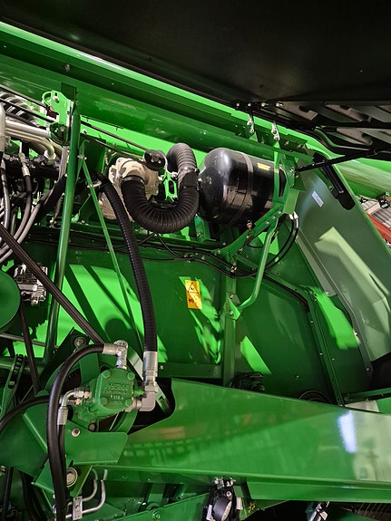 John Deere T560 Hillmaster, 625R, PRO-DRIVE 40km 12 of 20