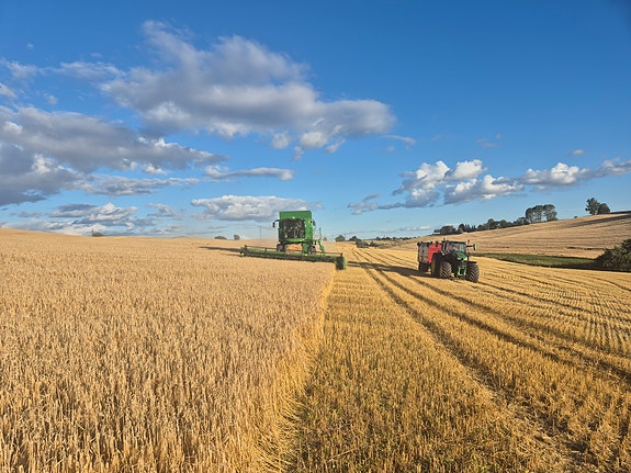 John Deere T560 Hillmaster, 625R, PRO-DRIVE 40km 2 of 20