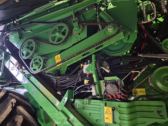 John Deere T560 Hillmaster, 625R, PRO-DRIVE 40km 14 of 20