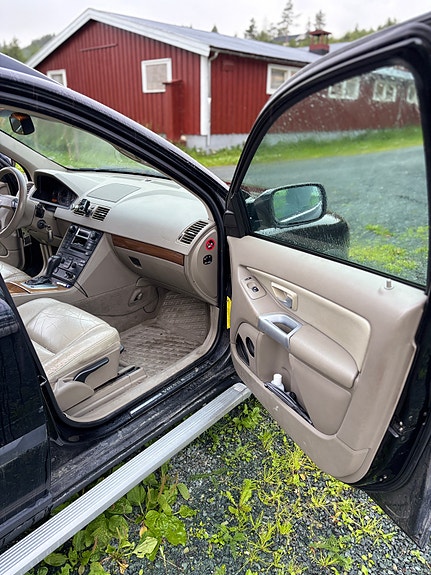 Volvo XC90 9 of 25