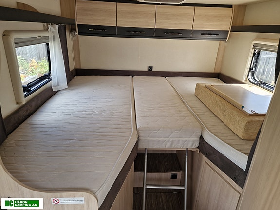 Hobby Siesta V65 GE Edition 2015 – Velholdt kvalitetsbobil med hengerfeste, aircondition, LED-TV, sykkelstativ og vinterhjul 20 of 30