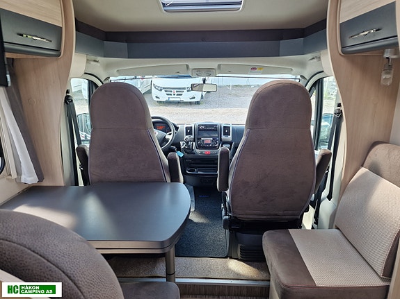 Hobby Siesta V65 GE Edition 2015 – Velholdt kvalitetsbobil med hengerfeste, aircondition, LED-TV, sykkelstativ og vinterhjul 10 of 30