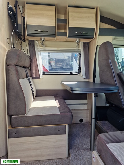 Hobby Siesta V65 GE Edition 2015 – Velholdt kvalitetsbobil med hengerfeste, aircondition, LED-TV, sykkelstativ og vinterhjul 13 of 30
