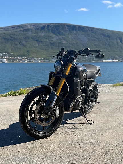INDIAN FTR 1200 S Custom-Carbon TOCE 2 of 10