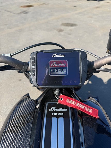 INDIAN FTR 1200 S Custom-Carbon TOCE 9 of 10